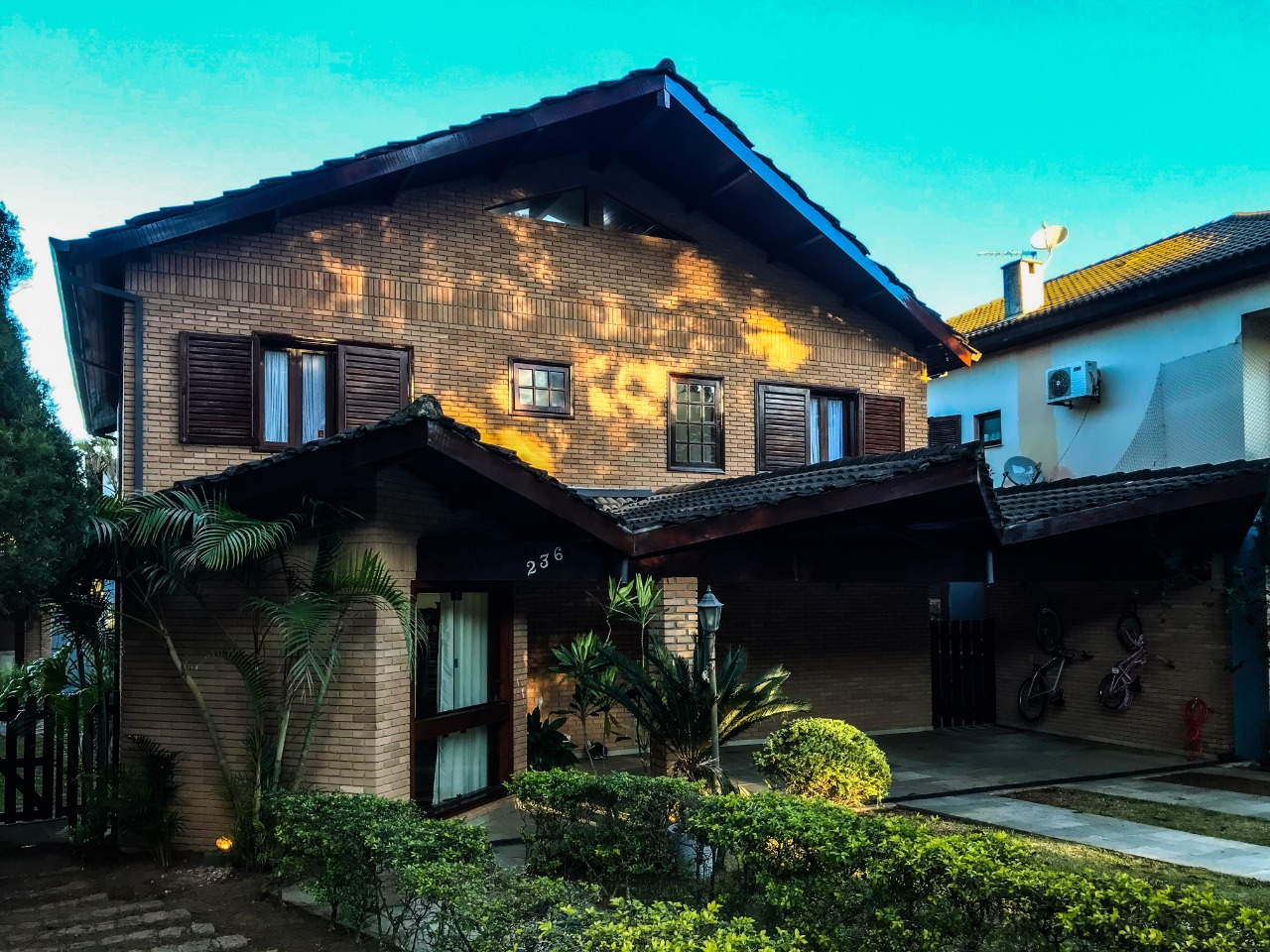 Foto 11 de Casa à venda em Aldeia da Serra | 900m² de Terreno | Edícula | 4 súites sendo 1 Americana | Área para Festas | Alpha DL