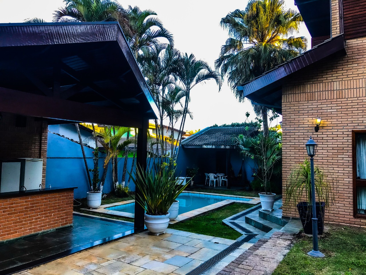 Foto 12 de Casa à venda em Aldeia da Serra | 900m² de Terreno | Edícula | 4 súites sendo 1 Americana | Área para Festas | Alpha DL