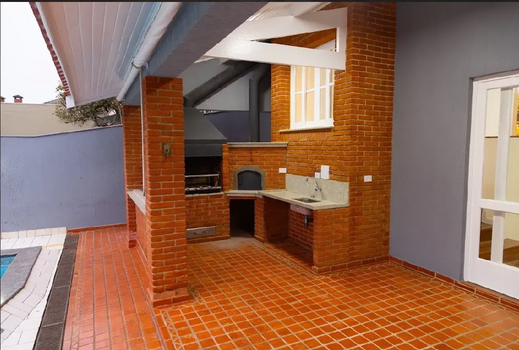 Foto 7 de Casa de Esquina para Locação | Área Não Edificante | Alphaville | Reformada | Piscina | Alpha DL