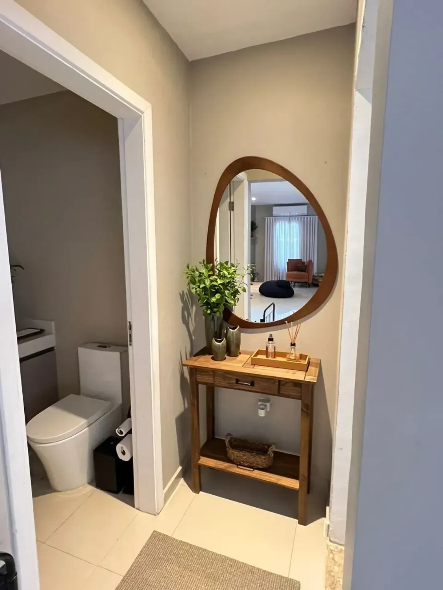 Foto 6 de Casa à Venda no Residencial 12 em Alphaville | Casa integrada | 510m² de Terreno | 4 Suítes | Alpha DL