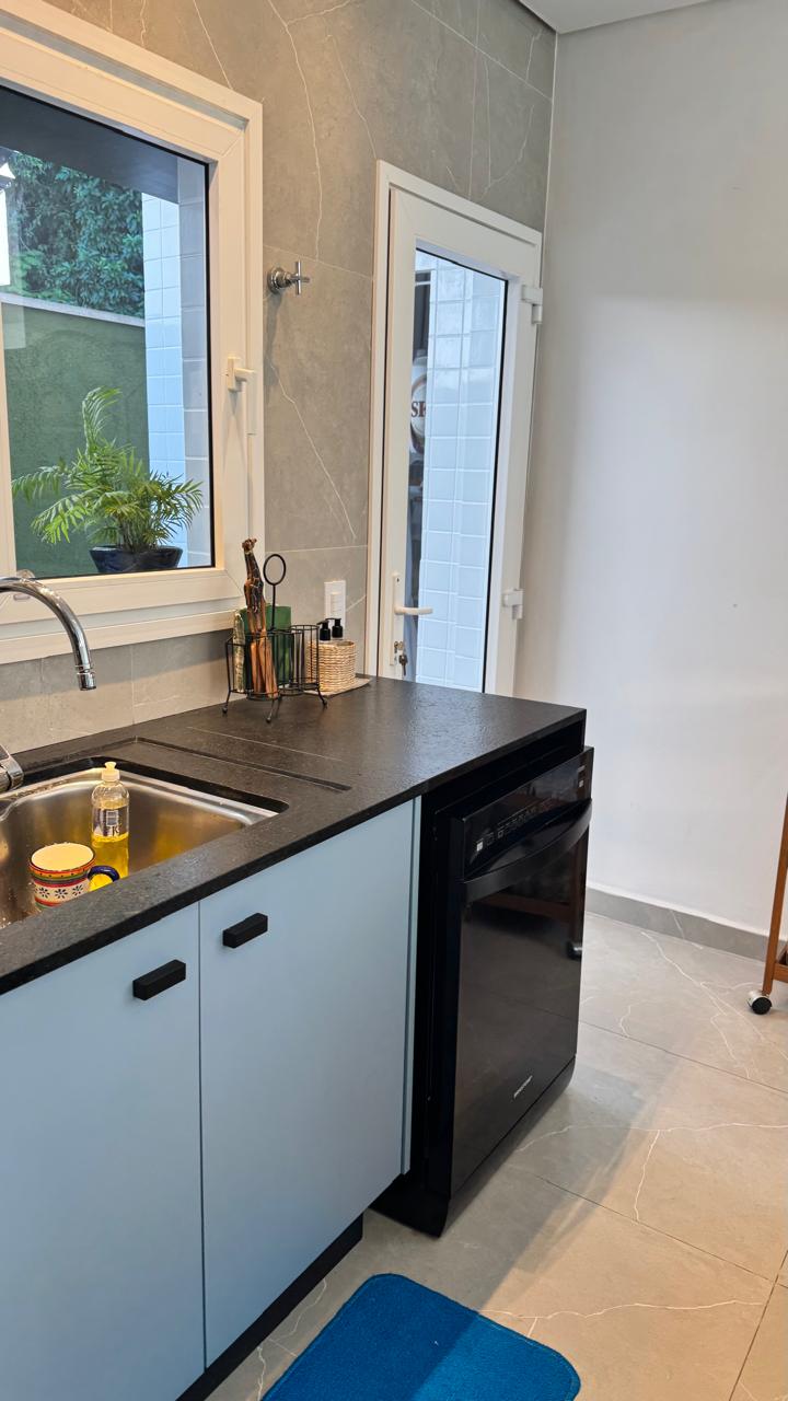Foto 14 de Casa na Praia à Venda no Guarujá | Praia Pernambuco Guarujá | Alpha DL