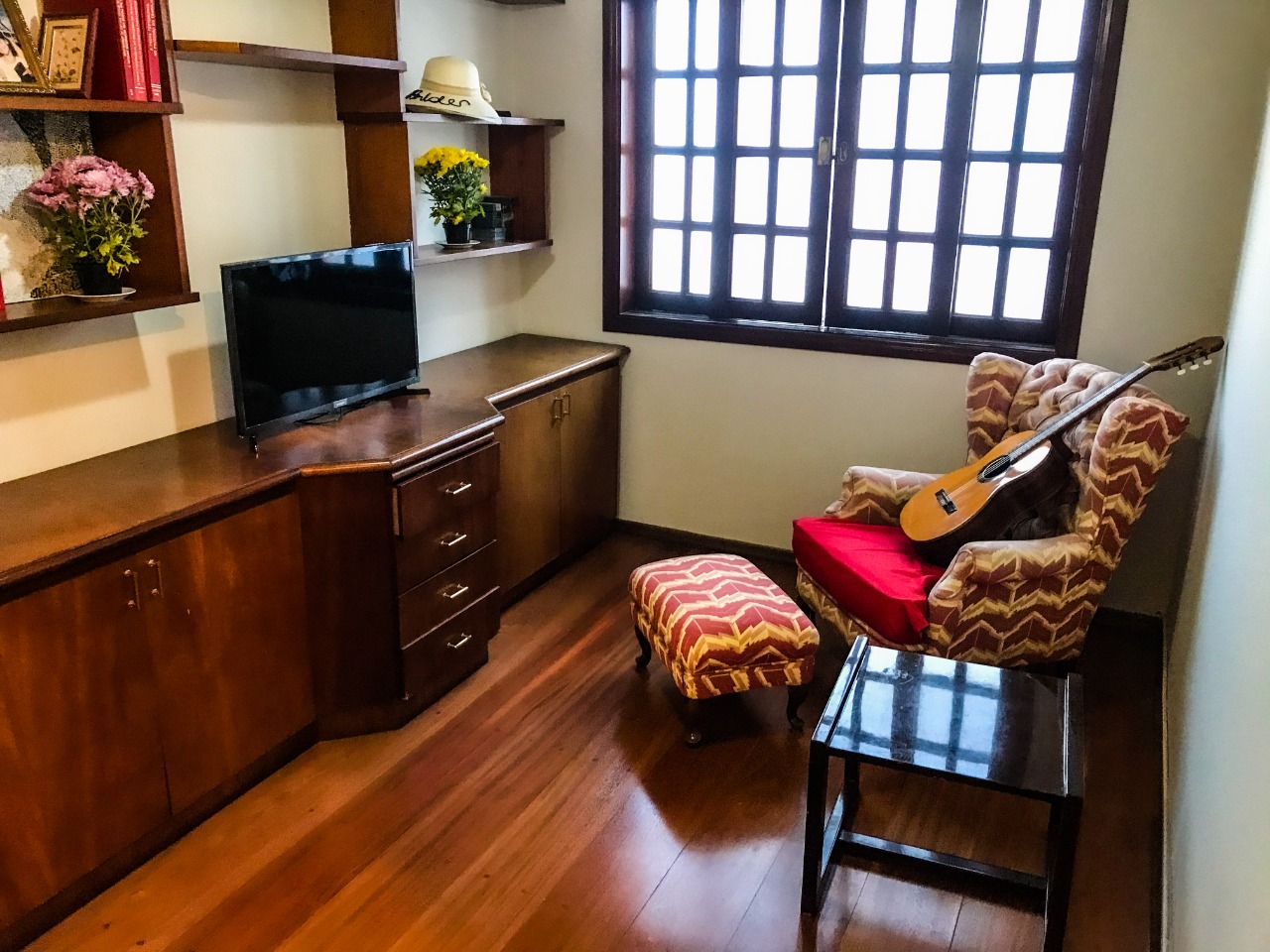 Foto 8 de Casa à venda em Aldeia da Serra | 900m² de Terreno | Edícula | 4 súites sendo 1 Americana | Área para Festas | Alpha DL