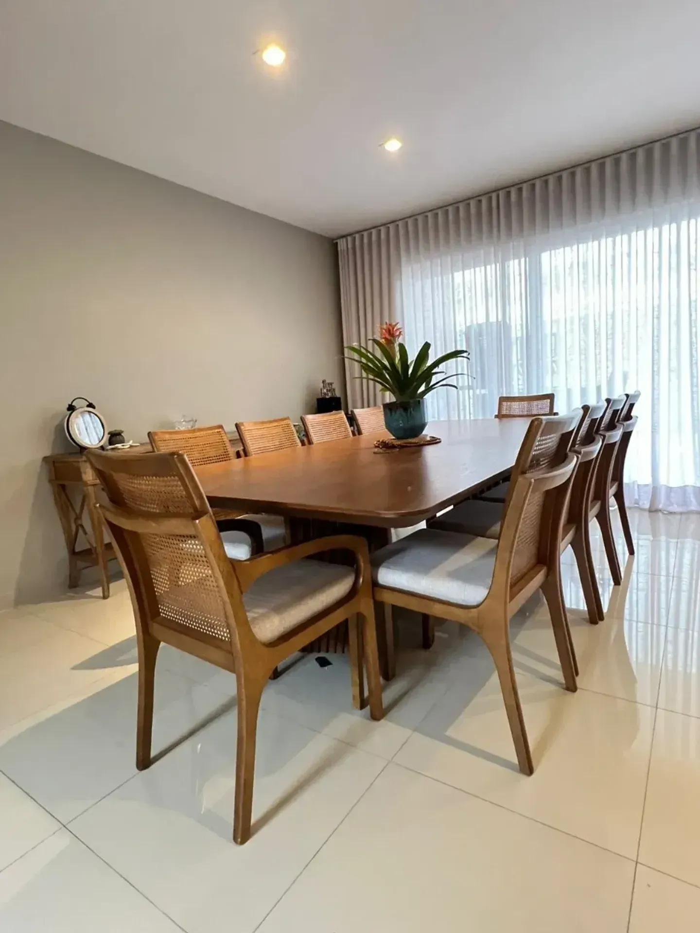 Foto 7 de Casa à Venda no Residencial 12 em Alphaville | Casa integrada | 510m² de Terreno | 4 Suítes | Alpha DL