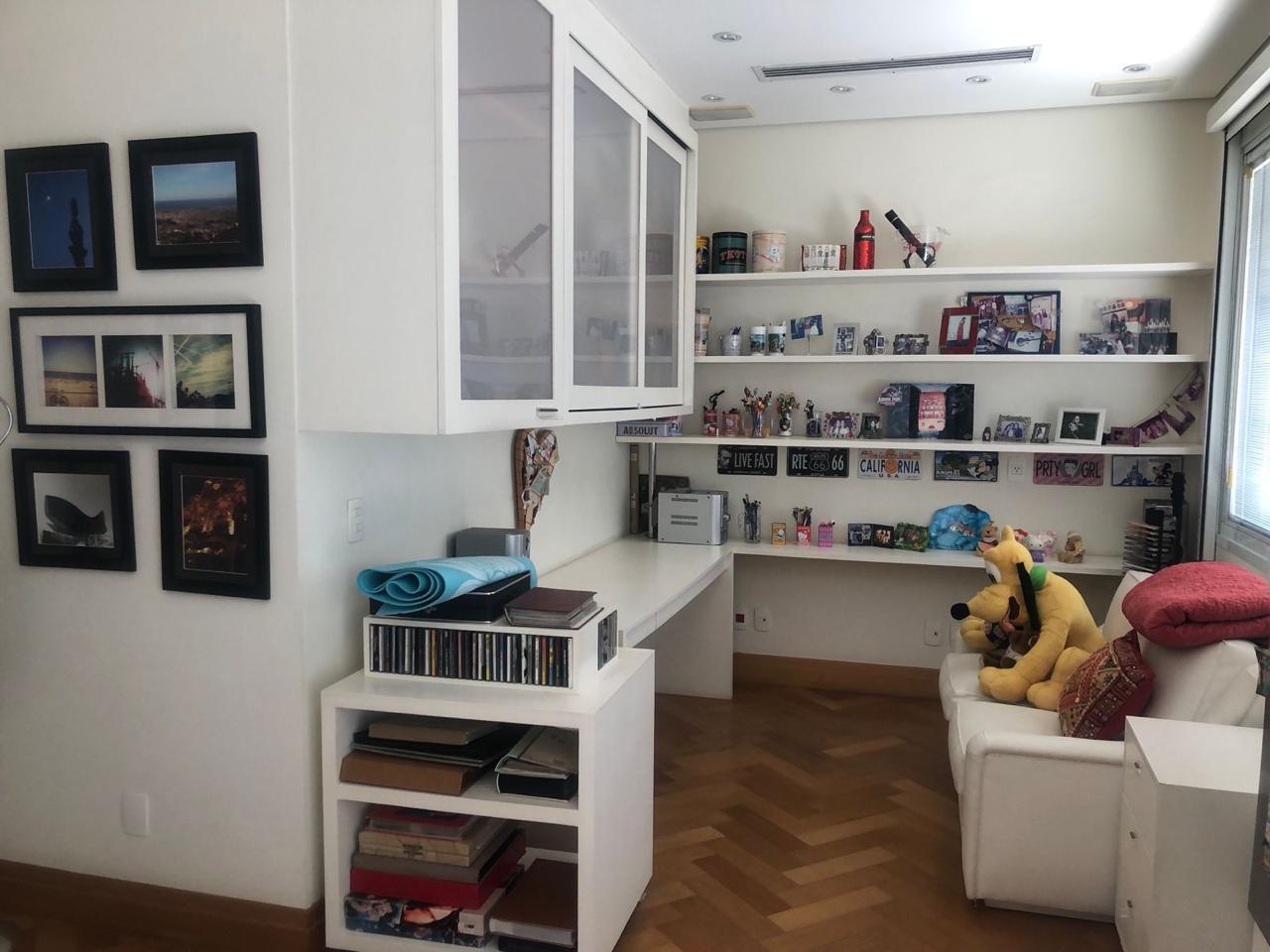 Foto 9 de Casa Alto Padrão em Alphaville | 950m² área construída | 4 Suítes | Alpha DL