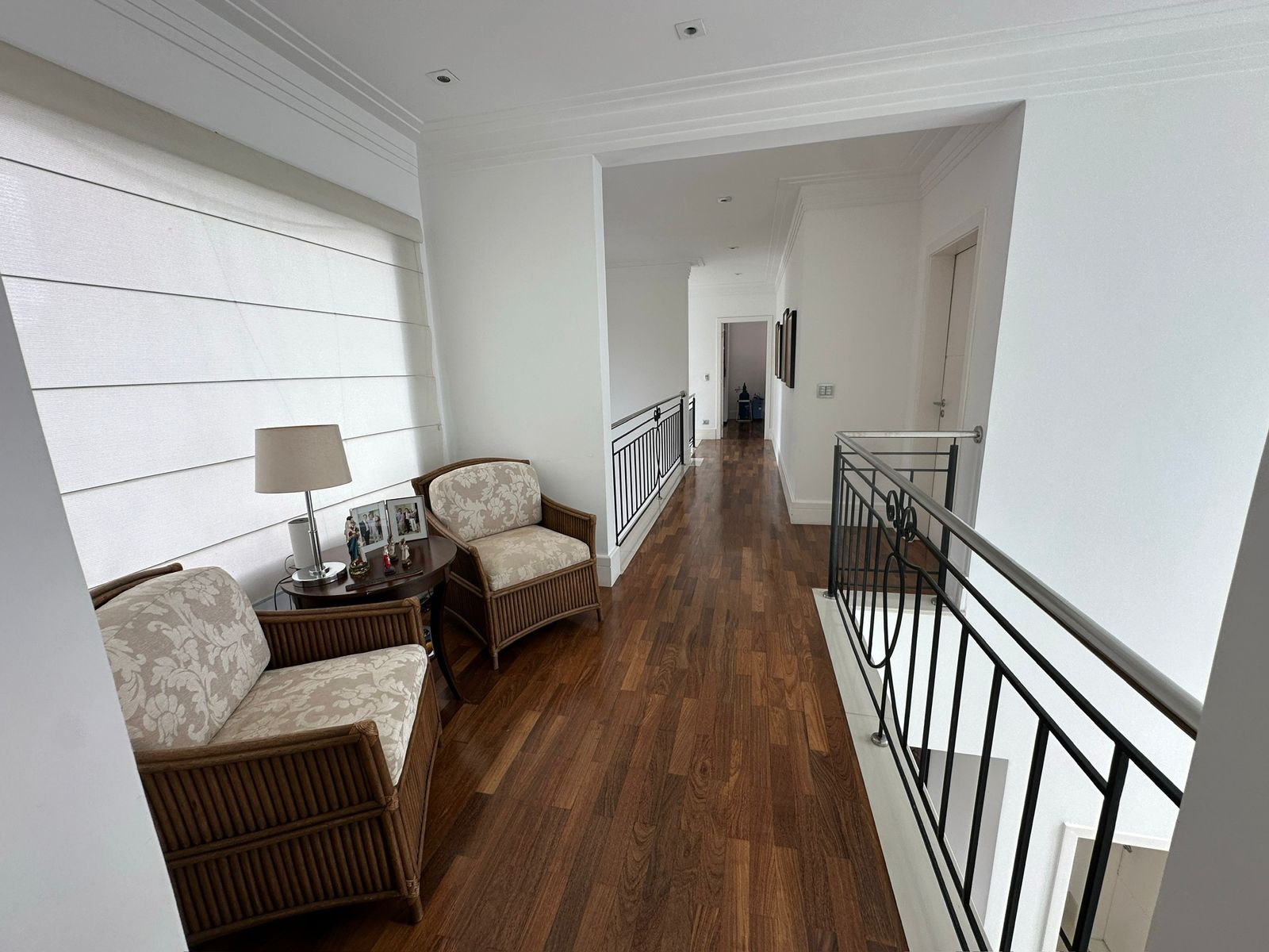 Foto 41 de Casa Alto Padrão à Venda em Aldeia da Serra | 1027m² | 4 Suítes | Área de Lazer Completa | Alpha DL