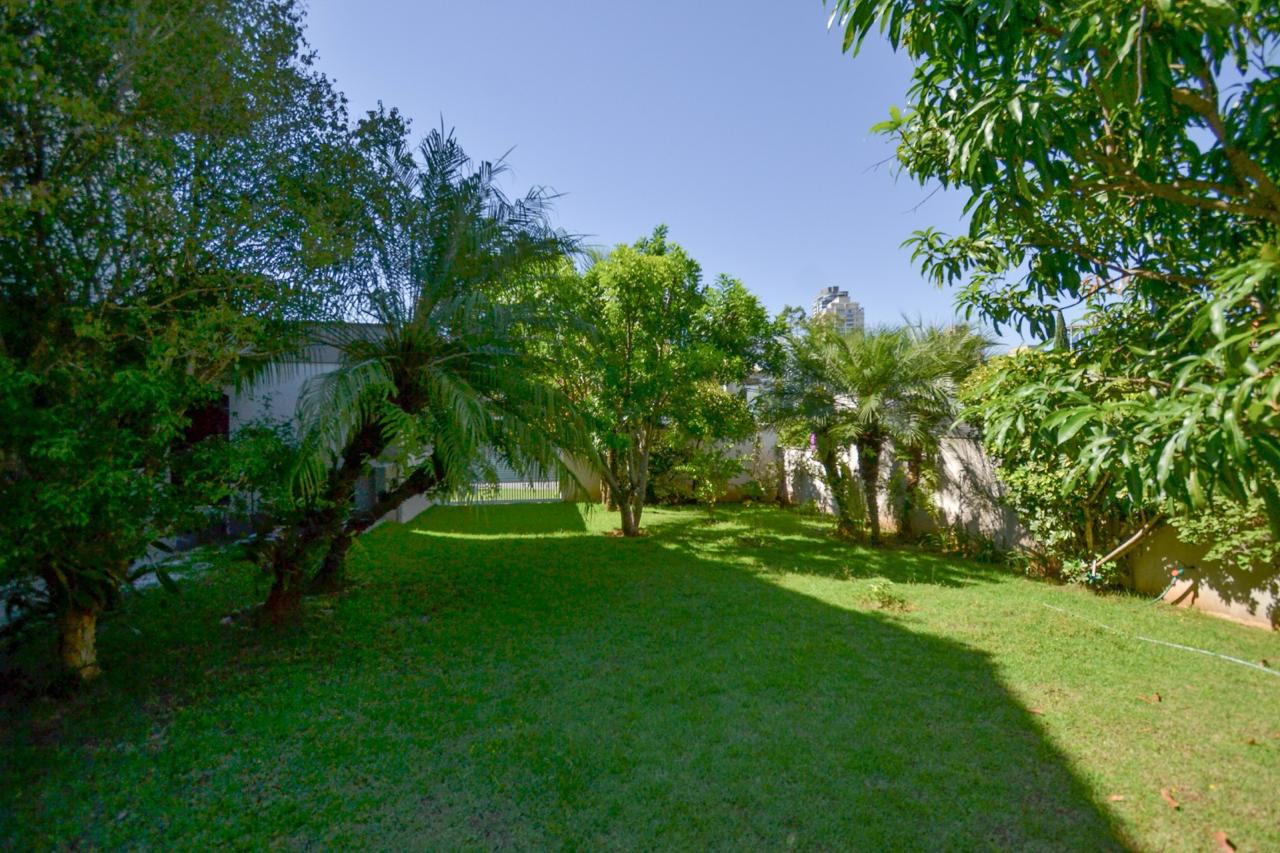 Foto 7 de Casa à venda em Alphaville com 2 Lotes | 850m² de Terreno | 4 suítes | Pomar | Área Gourmet | Alpha DL