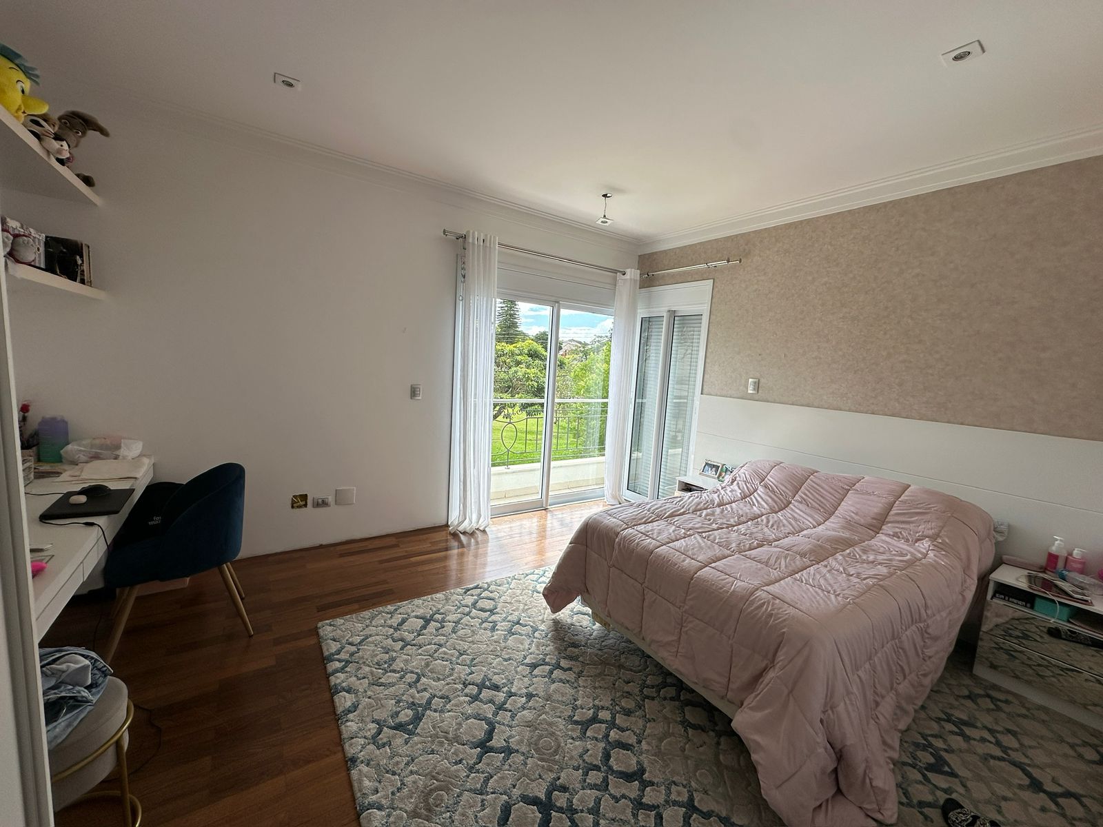 Foto 50 de Casa Alto Padrão à Venda em Aldeia da Serra | 1027m² | 4 Suítes | Área de Lazer Completa | Alpha DL