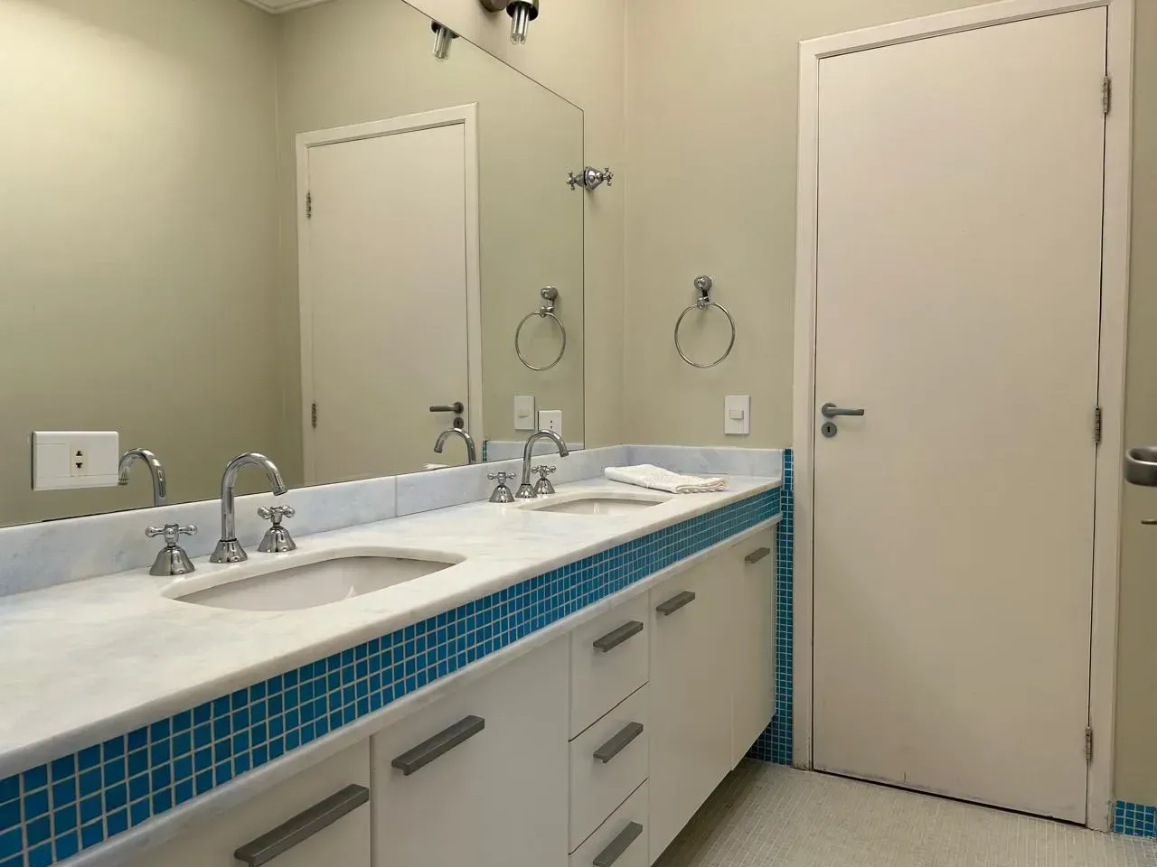 Foto 23 de Casa à Venda em Alphaville | Casa Abaixo do Valor de Mercado | Para Investidores | Alpha DL
