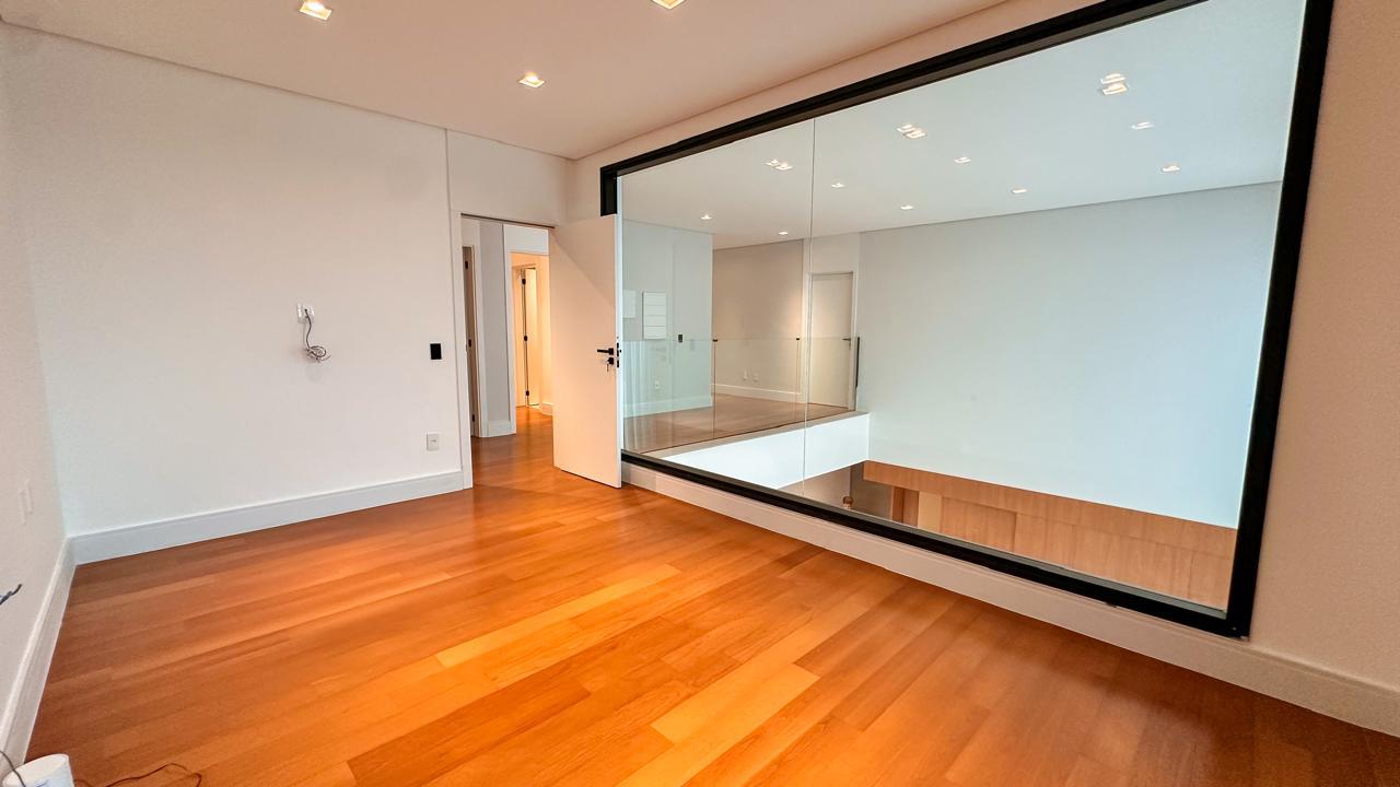 Foto 13 de Mansão Exclusiva em Alphaville |  4 Suítes | 610m² de Construção | Alpha DL