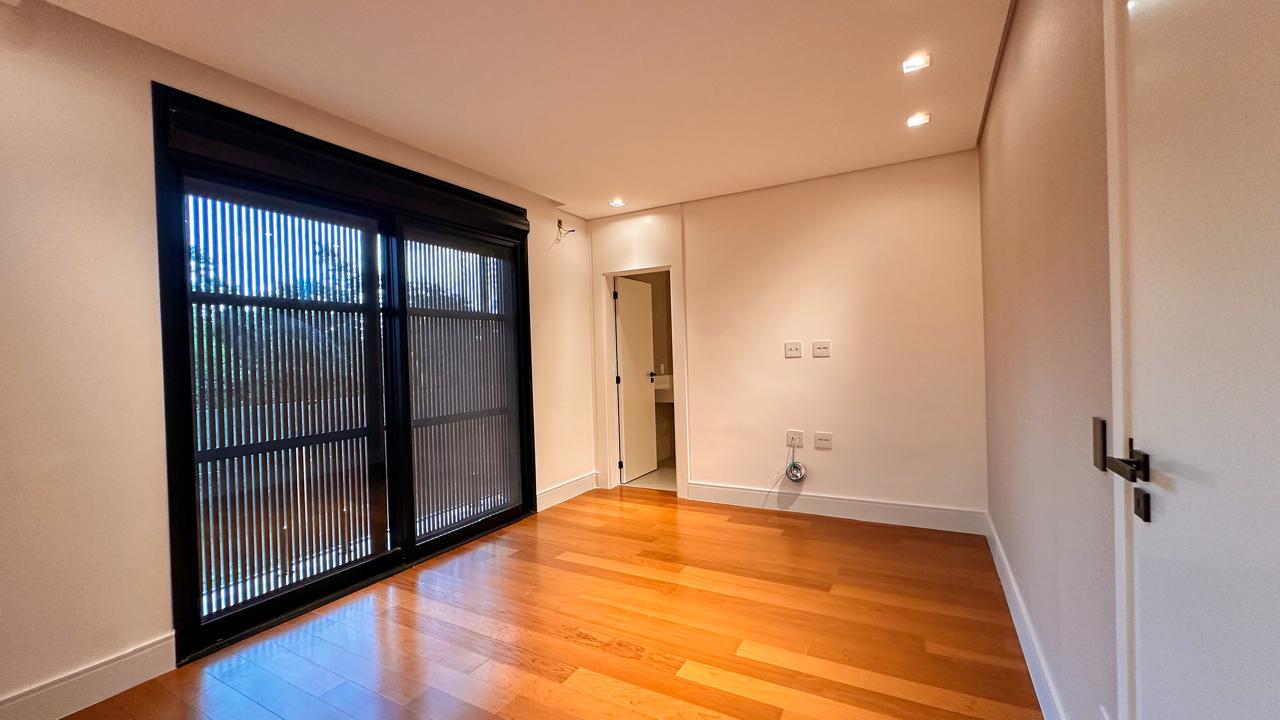 Foto 18 de Mansão Exclusiva em Alphaville |  4 Suítes | 610m² de Construção | Alpha DL