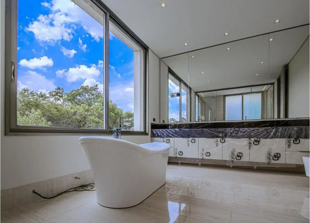 Foto 17 de Mansão Exclusiva à venda em Alphaville/Tamboré |  6 Suítes | 1810m² de Área Útil | 1200m² de Terreno | Alpha DL