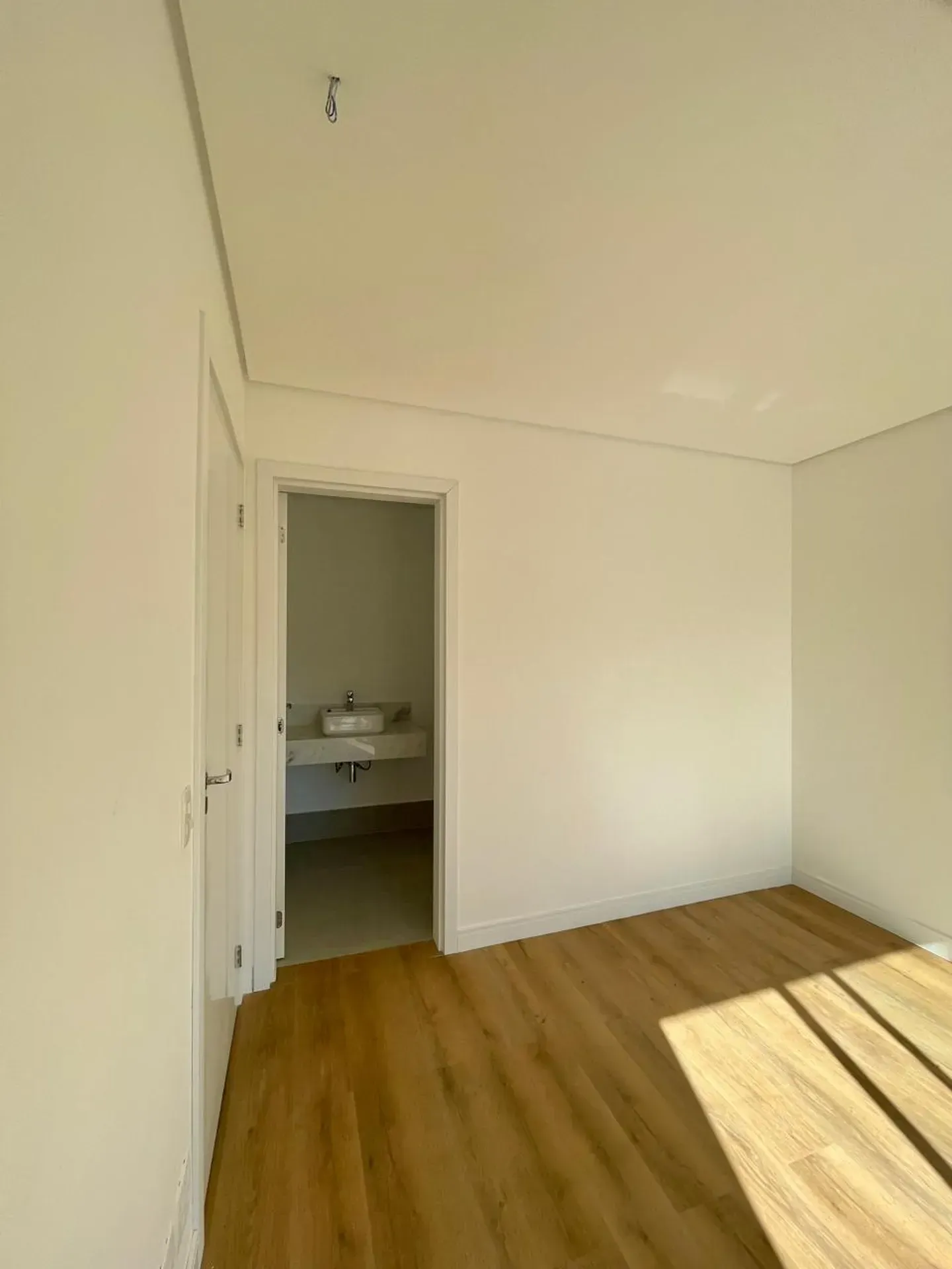 Foto 11 de Casa Nova à venda em Alphaville Residencial Alphaville 3 | 4 Suítes | Alpha DL
