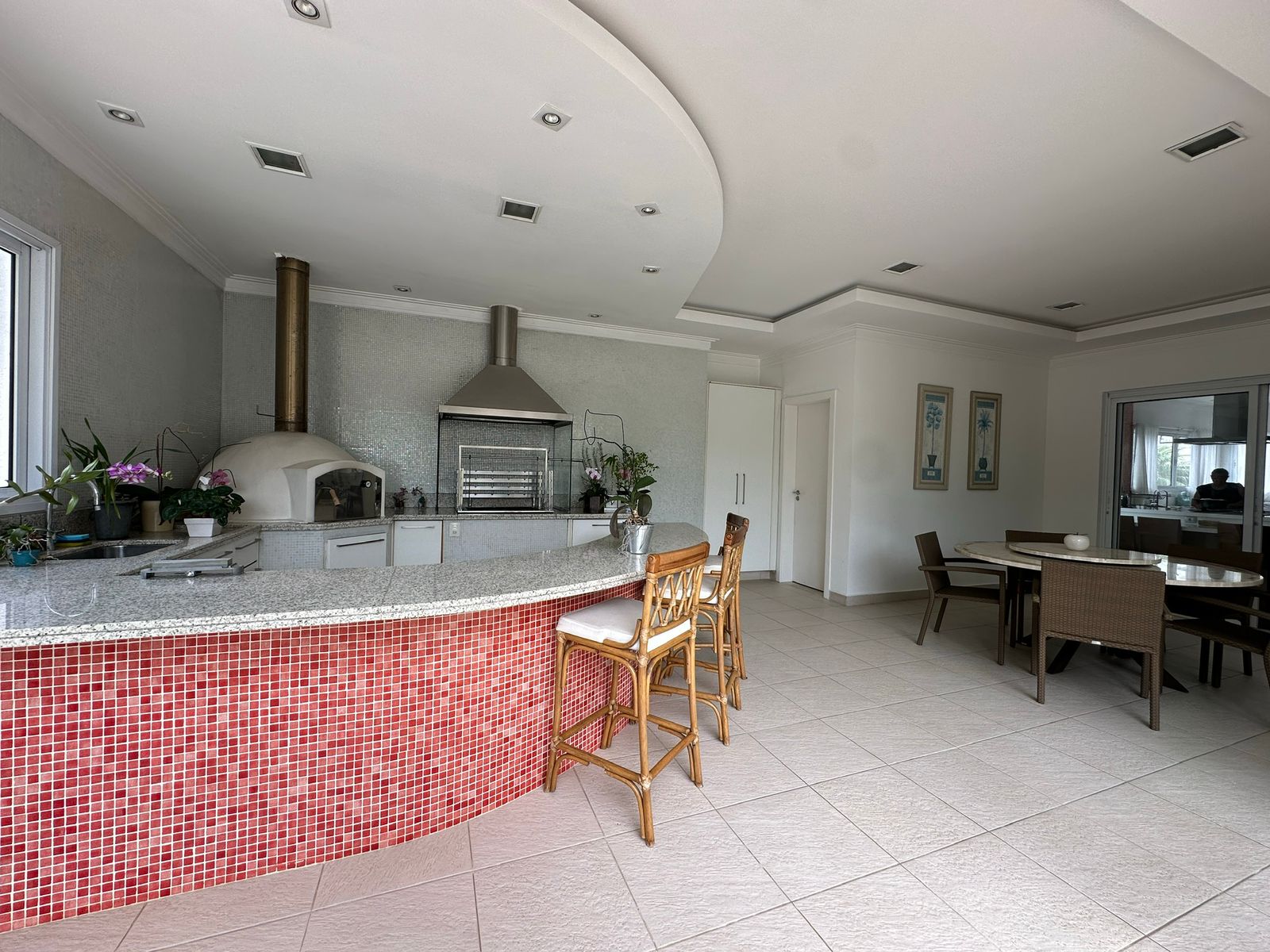 Foto 27 de Casa Alto Padrão à Venda em Aldeia da Serra | 1027m² | 4 Suítes | Área de Lazer Completa | Alpha DL