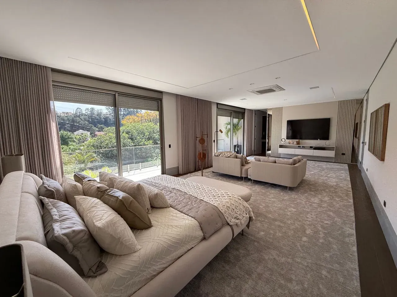 Foto 21 de Mansão Exclusiva à venda em Alphaville/Tamboré |  6 Suítes | 1810m² de Área Útil | 1200m² de Terreno | Alpha DL