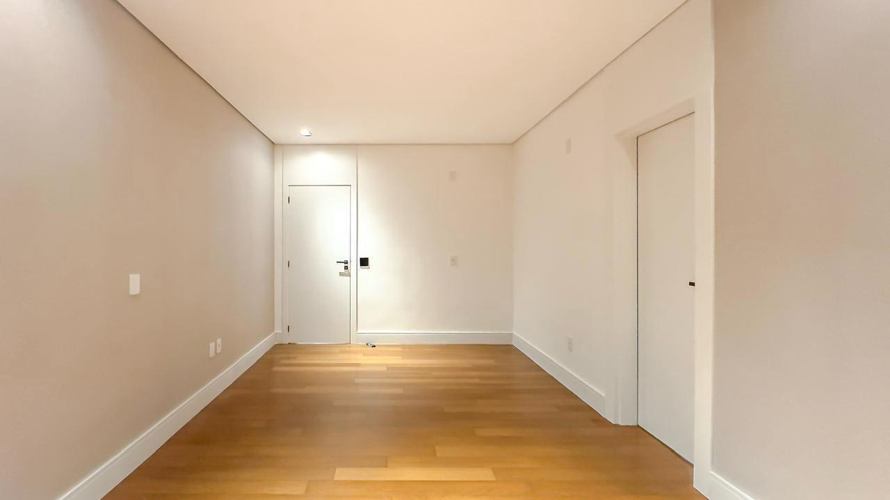 Foto 20 de Mansão Exclusiva em Alphaville |  4 Suítes | 610m² de Construção | Alpha DL