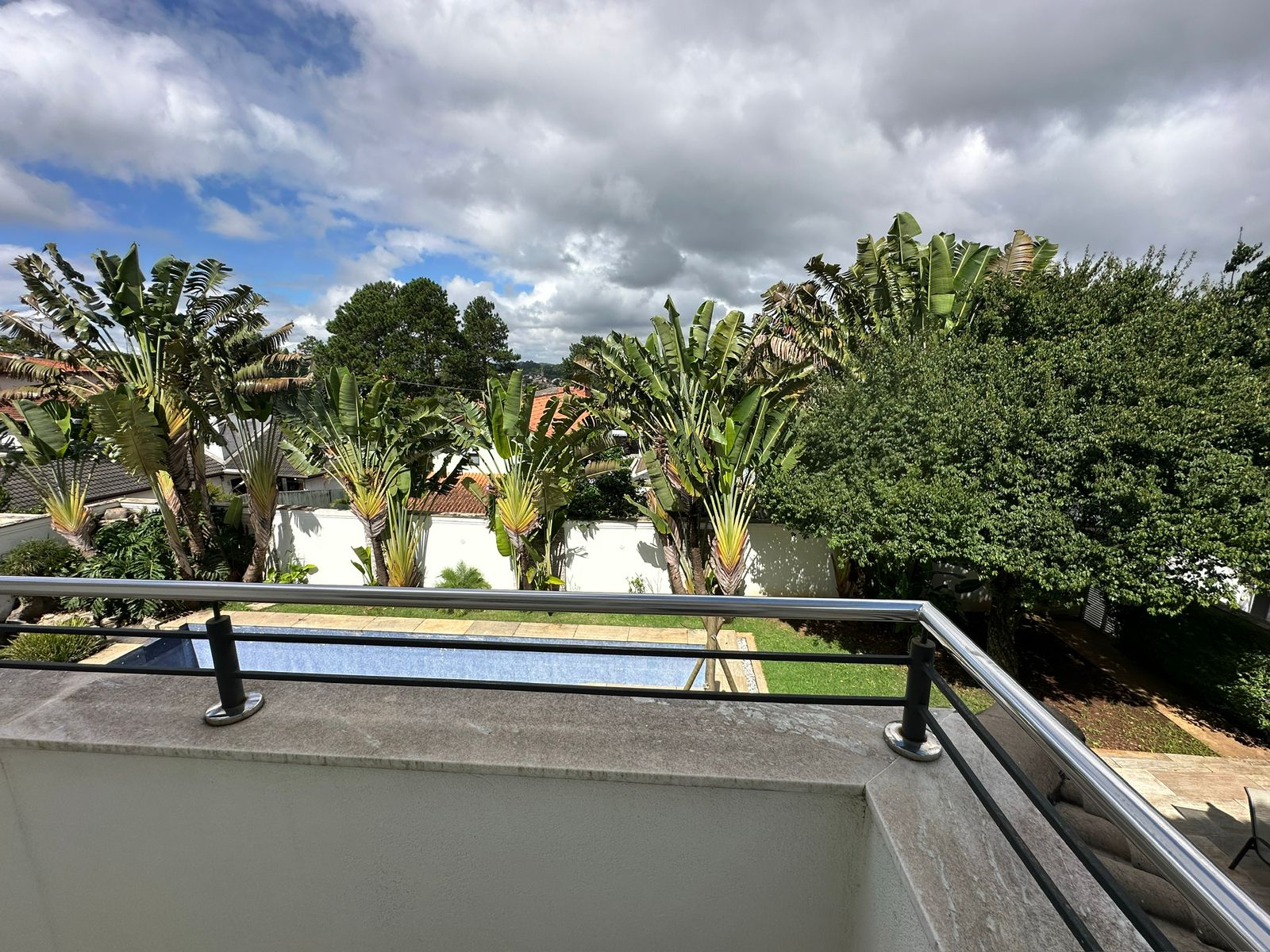 Foto 11 de Casa Alto Padrão à Venda em Aldeia da Serra | 1027m² | 4 Suítes | Área de Lazer Completa | Alpha DL
