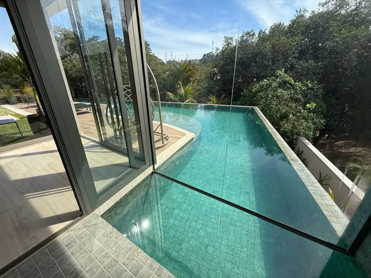 Foto 38 de Mansão Exclusiva à venda em Alphaville/Tamboré |  6 Suítes | 1810m² de Área Útil | 1200m² de Terreno | Alpha DL
