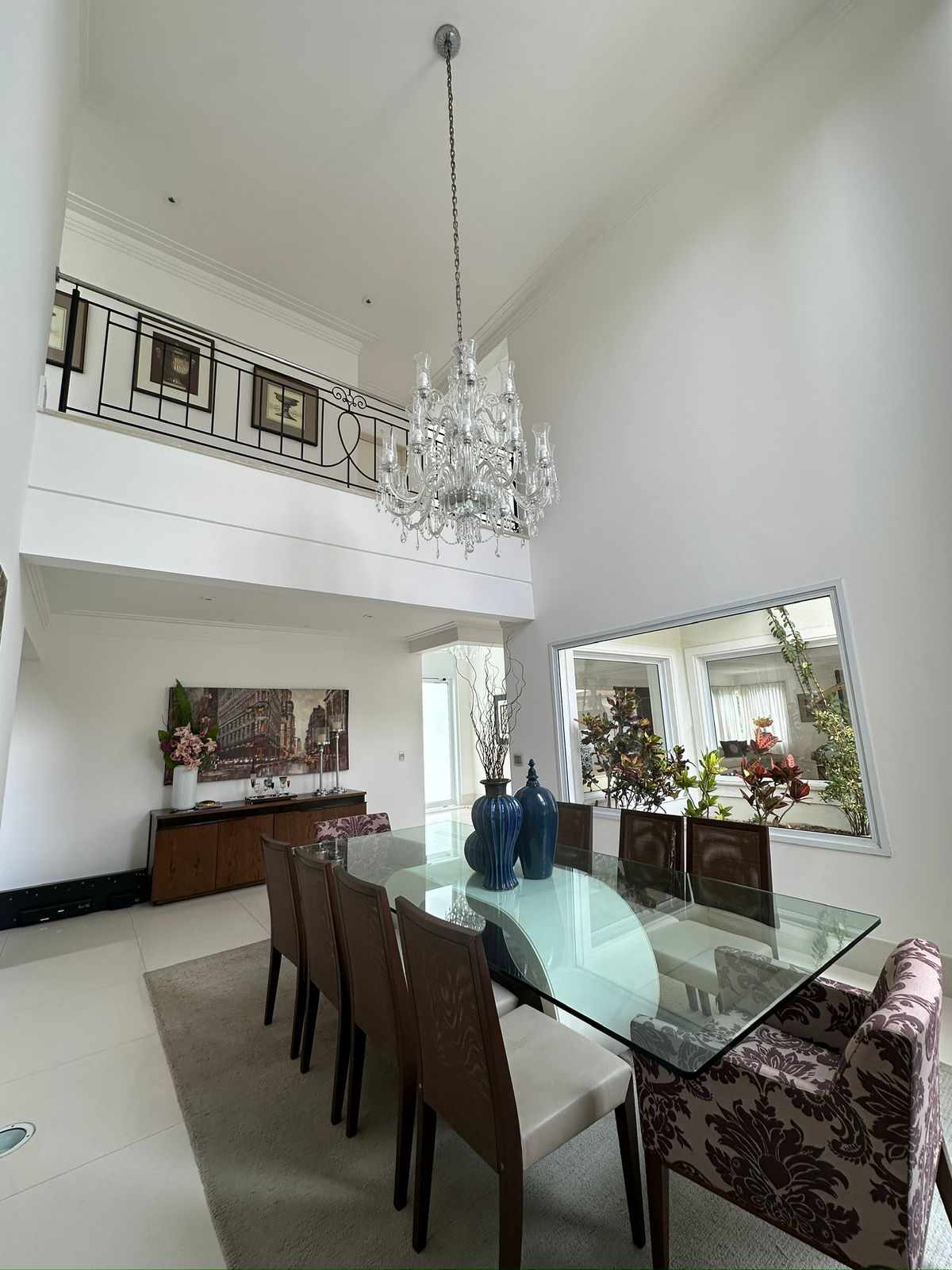 Foto 17 de Casa Alto Padrão à Venda em Aldeia da Serra | 1027m² | 4 Suítes | Área de Lazer Completa | Alpha DL
