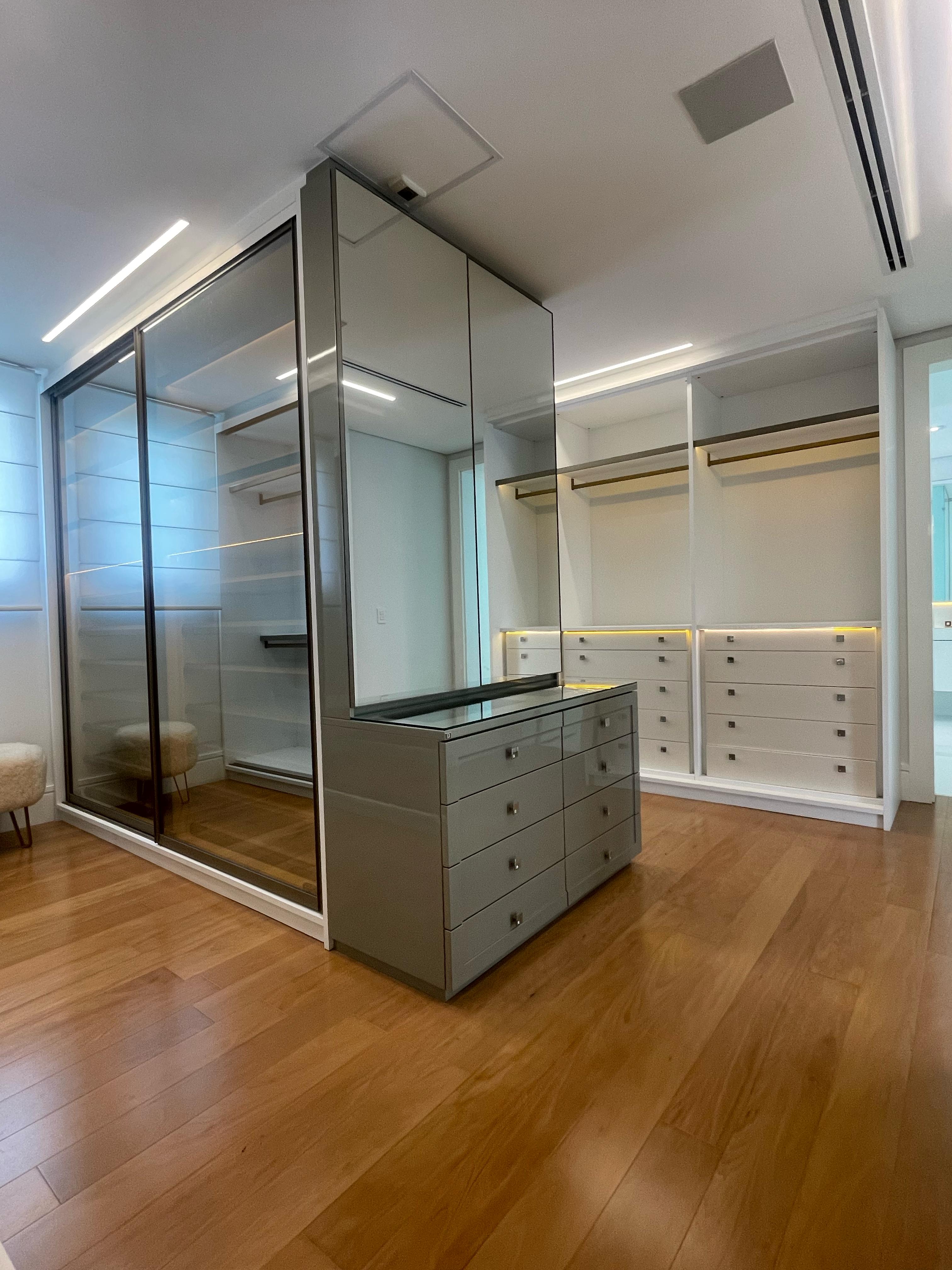 Foto 11 de Mansão Exclusiva à Venda em Alphaville |  5 Suítes | 12800m² de Terreno | 1200m² de ÁREA útil | Alpha DL