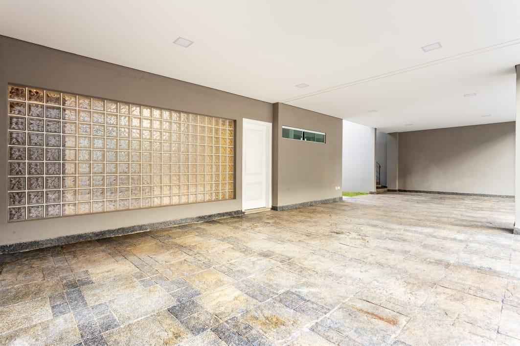 Foto 9 de Residência Exclusiva Assinada por Flávia Brandão | Tamboré 1 | 6 Suítes | 780 m² | Piscina de Borda Infinita