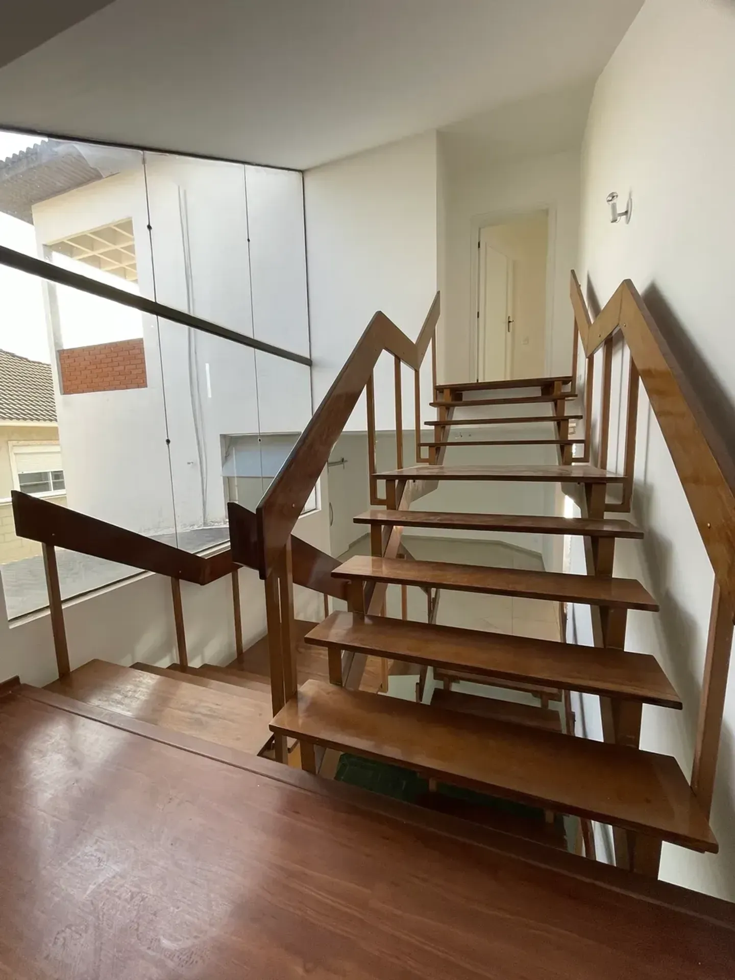 Foto 6 de Casa com 850m² de Terreno | 620m² de Construção | 4 Suítes | Investidores | Alpha DL