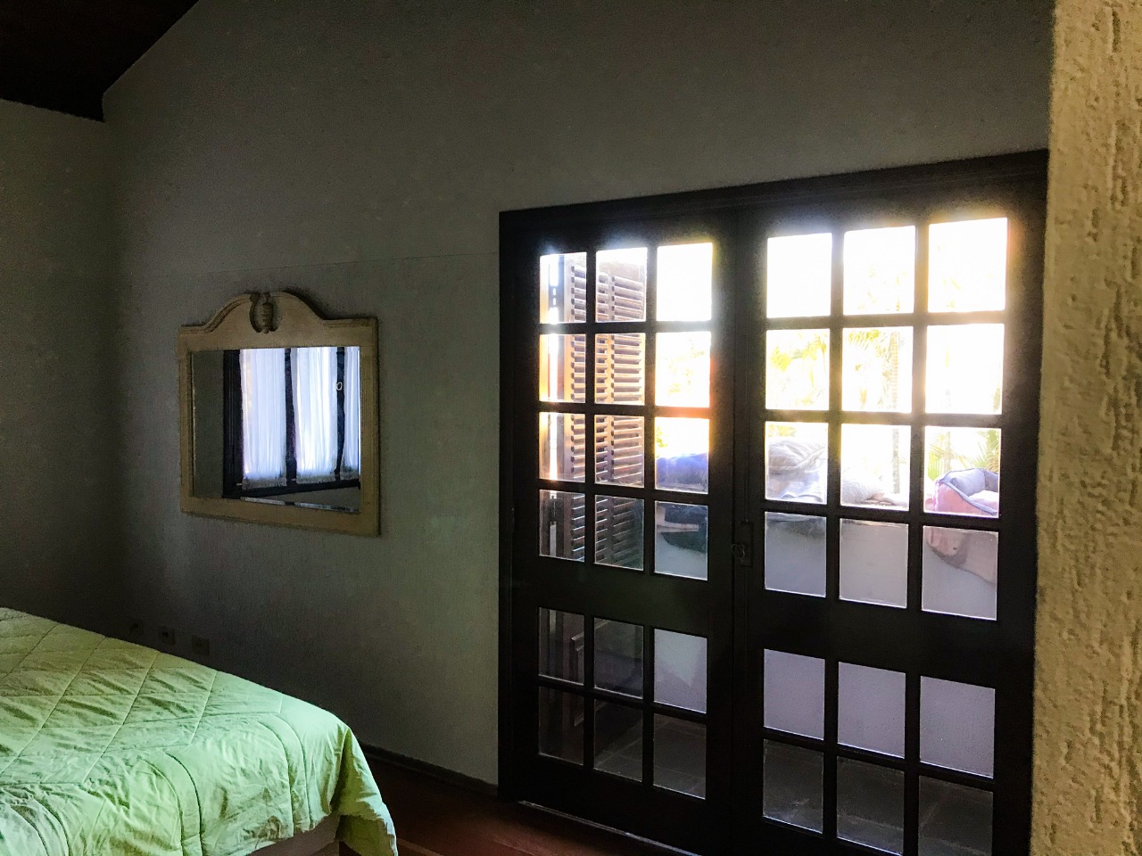 Foto 9 de Casa à venda em Aldeia da Serra | 900m² de Terreno | Edícula | 4 súites sendo 1 Americana | Área para Festas | Alpha DL