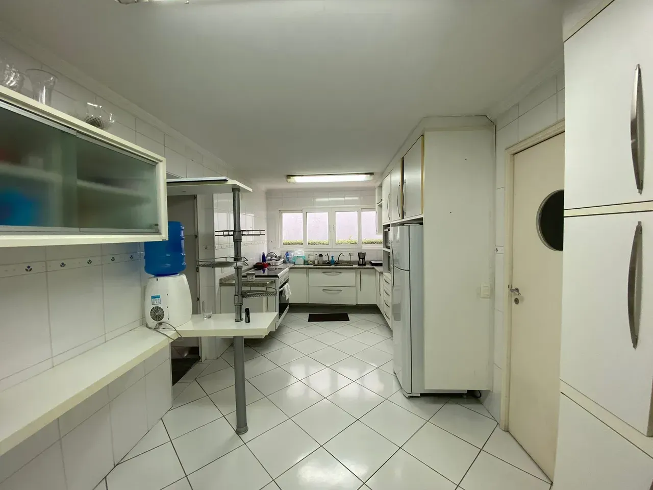 Foto 11 de Casa à Venda em Alphaville  Residencial 1 | 707m² de Terreno | Ambientes integrados | Alpha DL