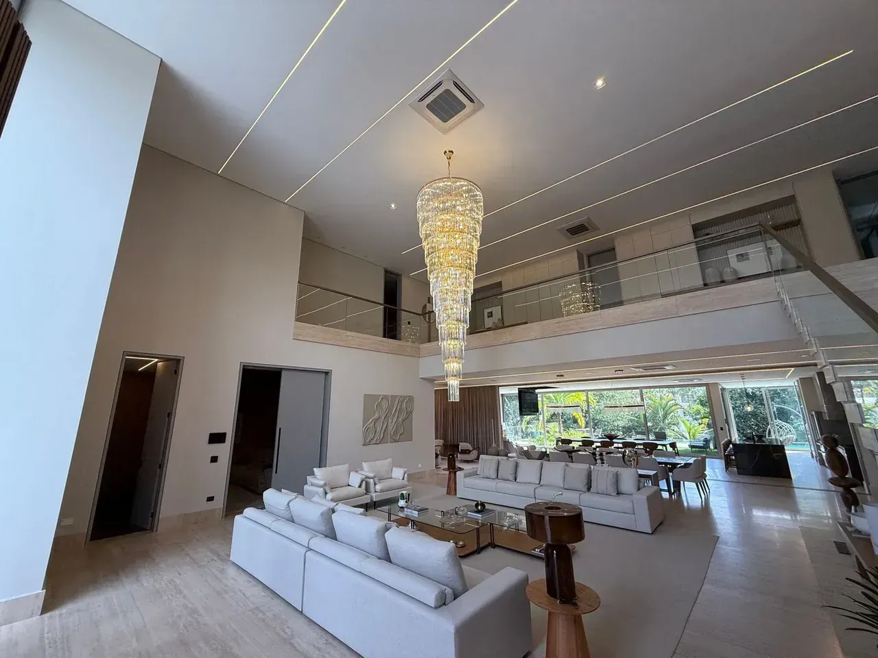 Foto 7 de Mansão Exclusiva à venda em Alphaville/Tamboré |  6 Suítes | 1810m² de Área Útil | 1200m² de Terreno | Alpha DL