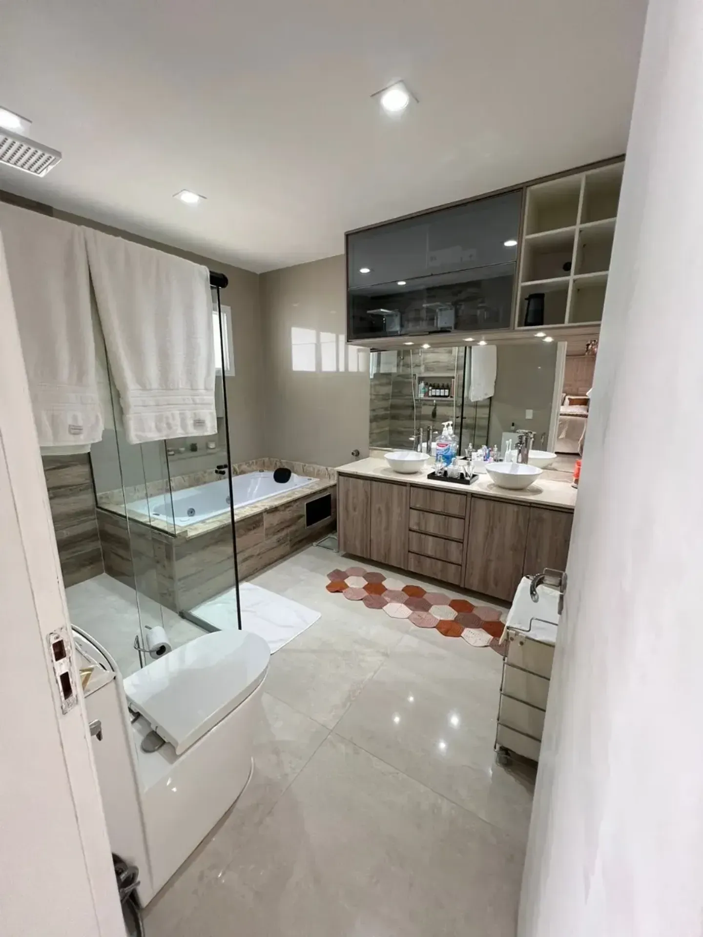 Foto 12 de Casa à Venda no Residencial 12 em Alphaville | Casa integrada | 510m² de Terreno | 4 Suítes | Alpha DL