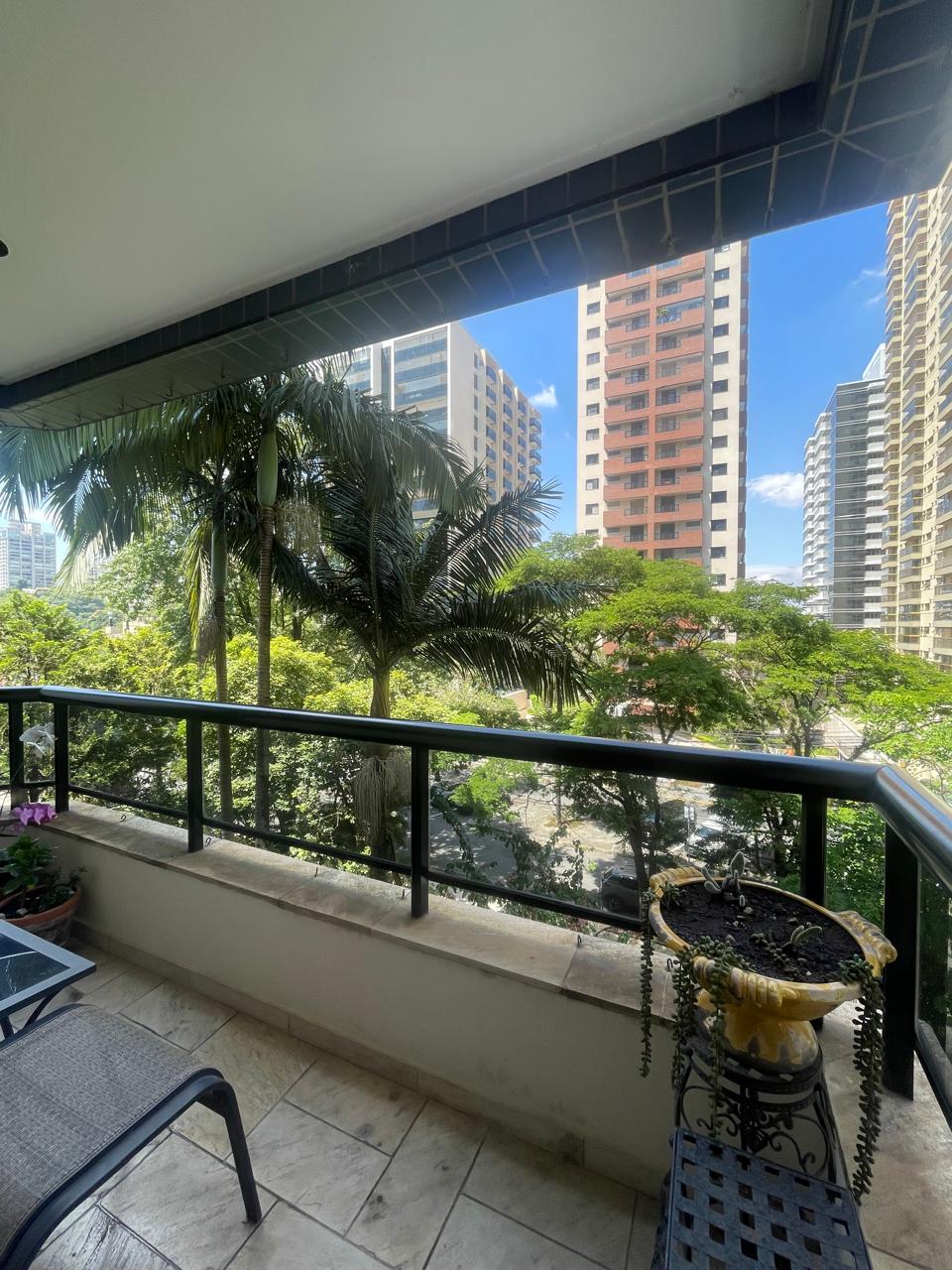 Foto 18 de Apartamento à venda em Alphaville |Alameda Cauaxi Alphaville | 168m² | Dormitórios com sacadas | Alpha DL