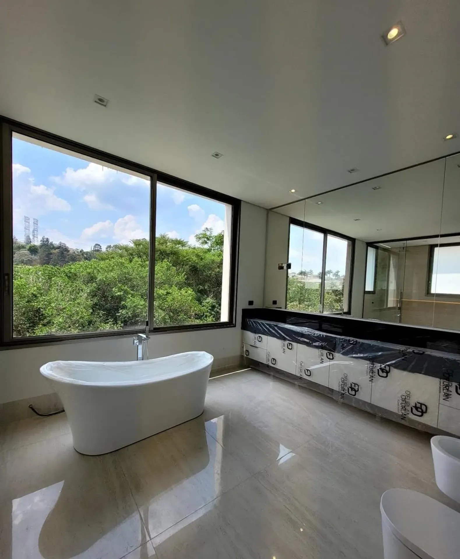 Foto 39 de Mansão Exclusiva à venda em Alphaville/Tamboré |  6 Suítes | 1810m² de Área Útil | 1200m² de Terreno | Alpha DL